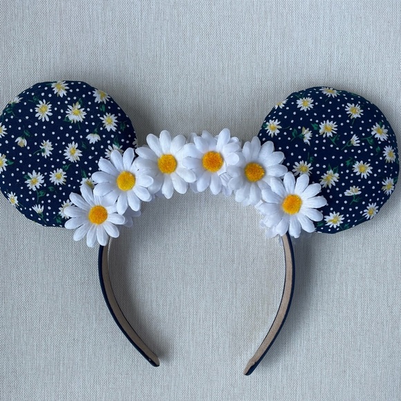 Minnie Mouse ears - Picture 1 of 5